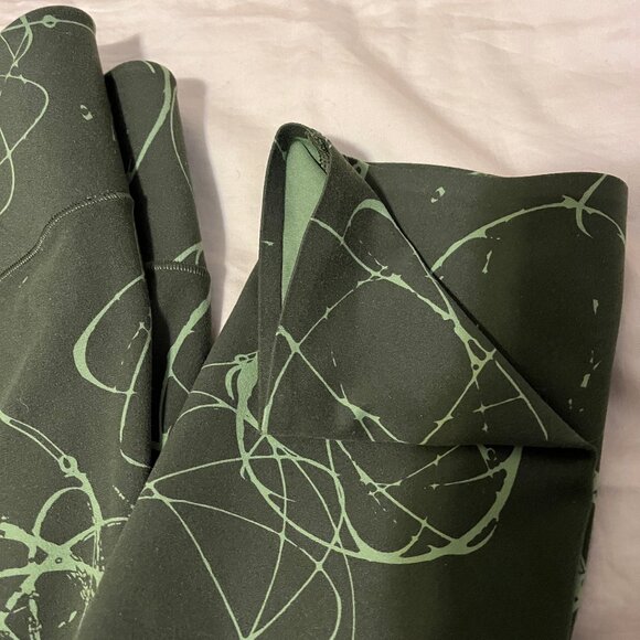 Futura Laboratories and Uniqlo leggings, size XL, dark green - Picture 3 of 8